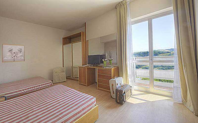 HOTEL PRESIDENT